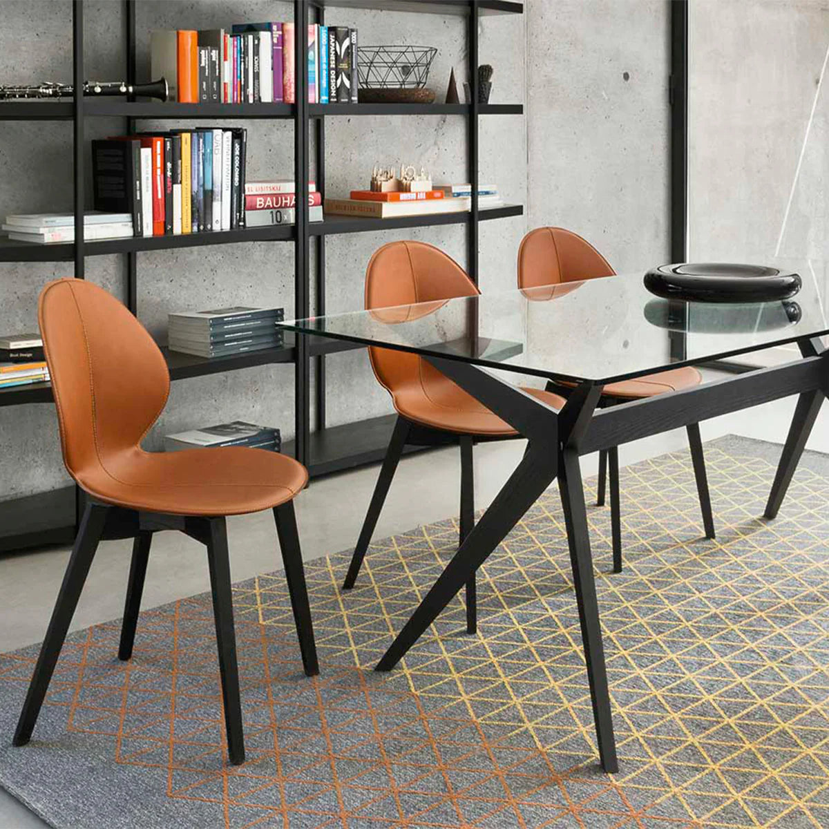 Promociones de Marzo 2024 en Calligaris Store Mexico: Descubre Le Marais, Silla Basil en Cuero y Lazy Metal