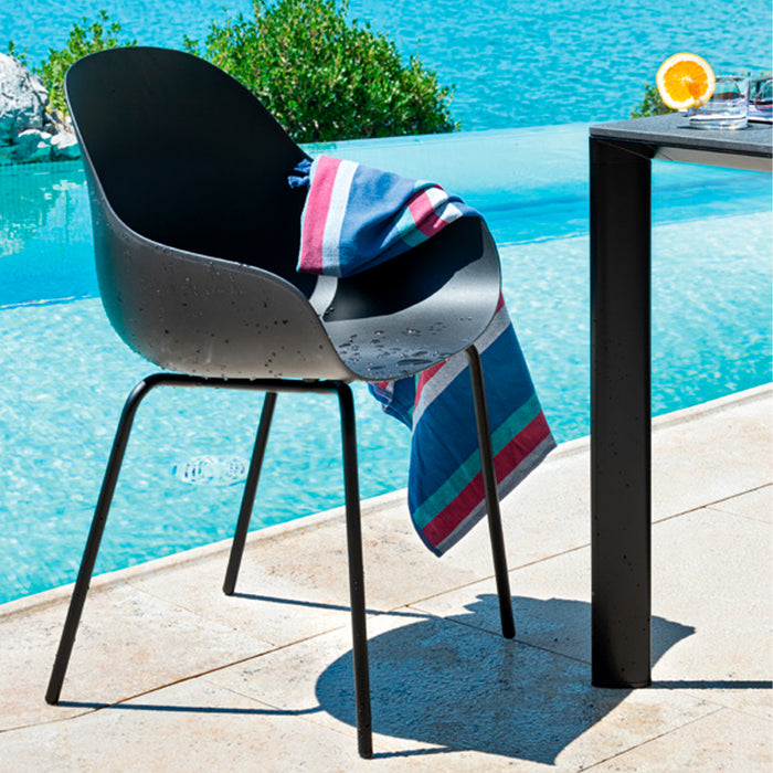silla exterior academy metal