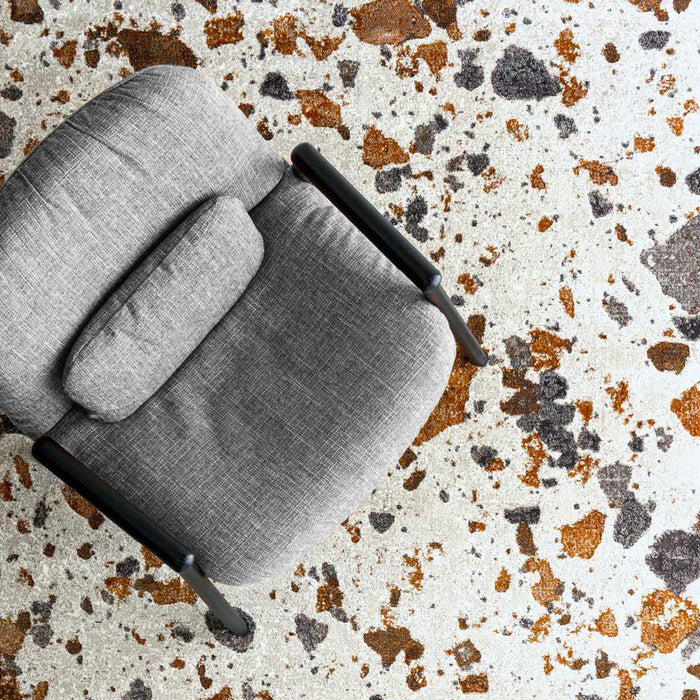 Sillon Baltimora tela kalix gris base madera