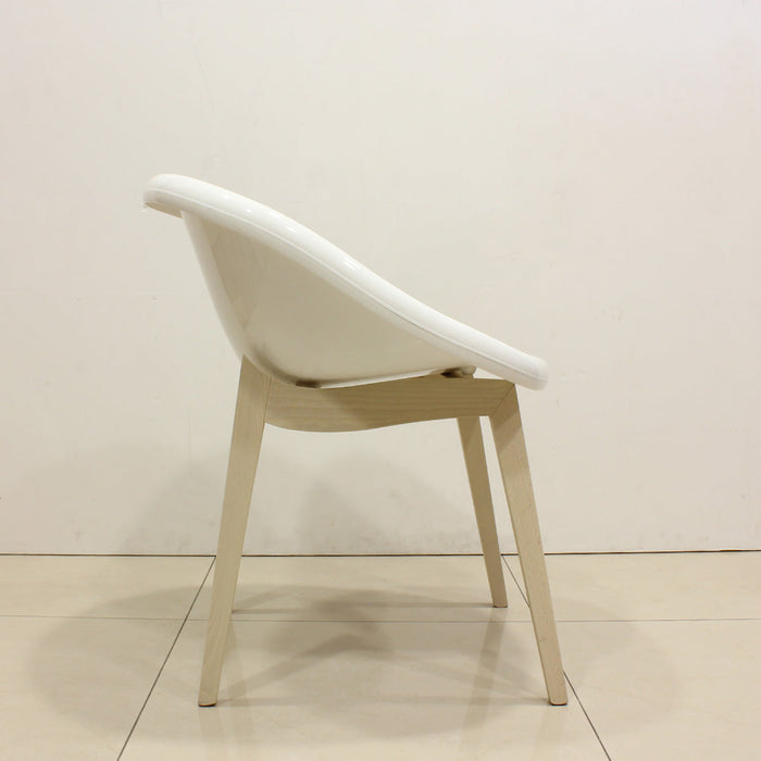 set de 7 sillas bloom madera y policarbonato blanco